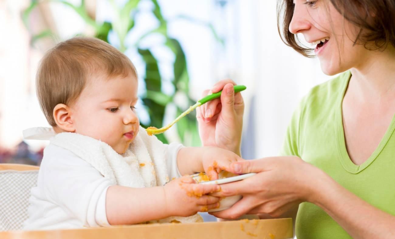 Bebekler için haftalık yemek listesi: 6 aydan sonra hangi besinler verilmeli?