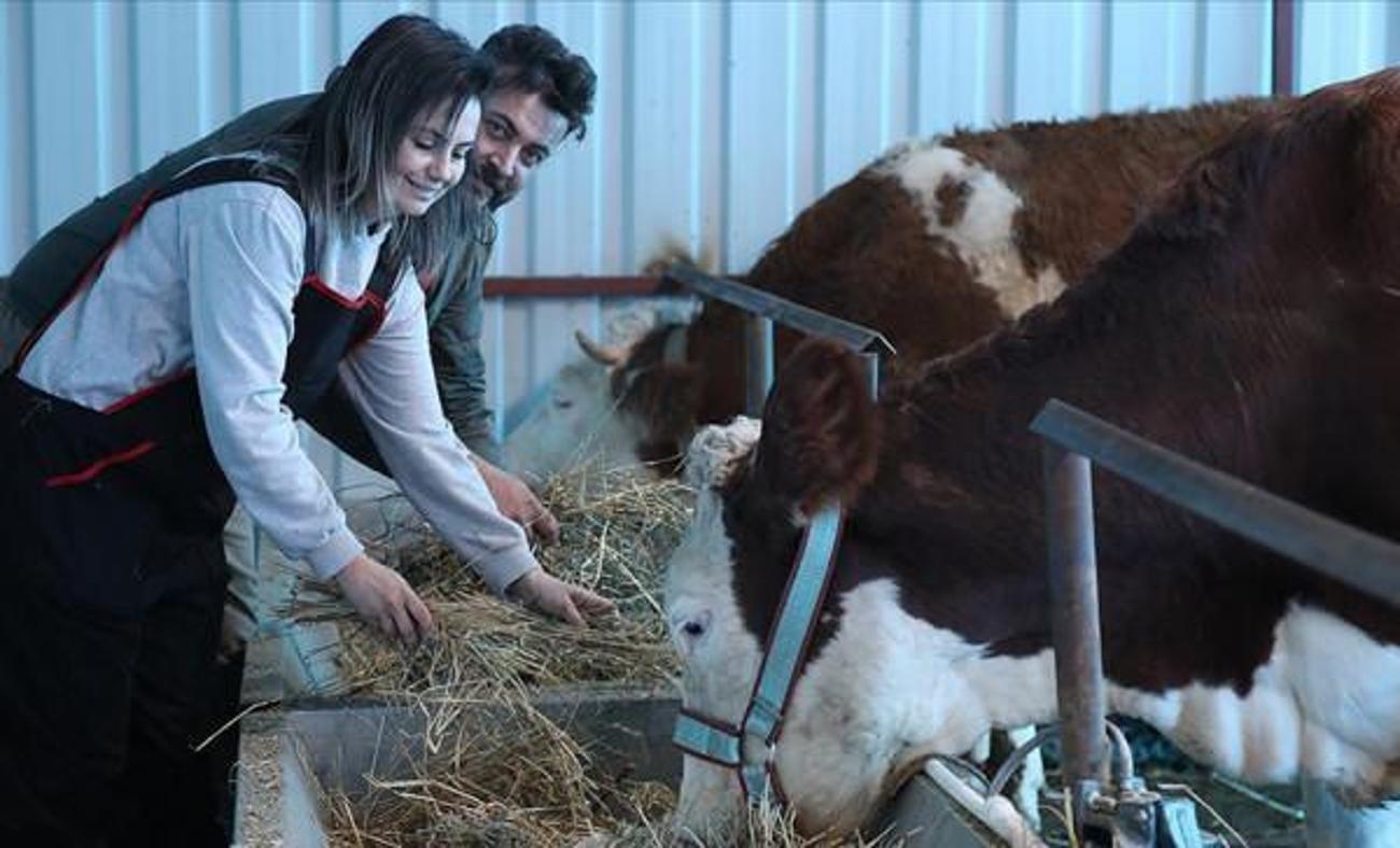Şehir hayatını bırakıp hayallerindeki yaşamı köyde kurdular! İhtiyaç duydukları ürünlerin...