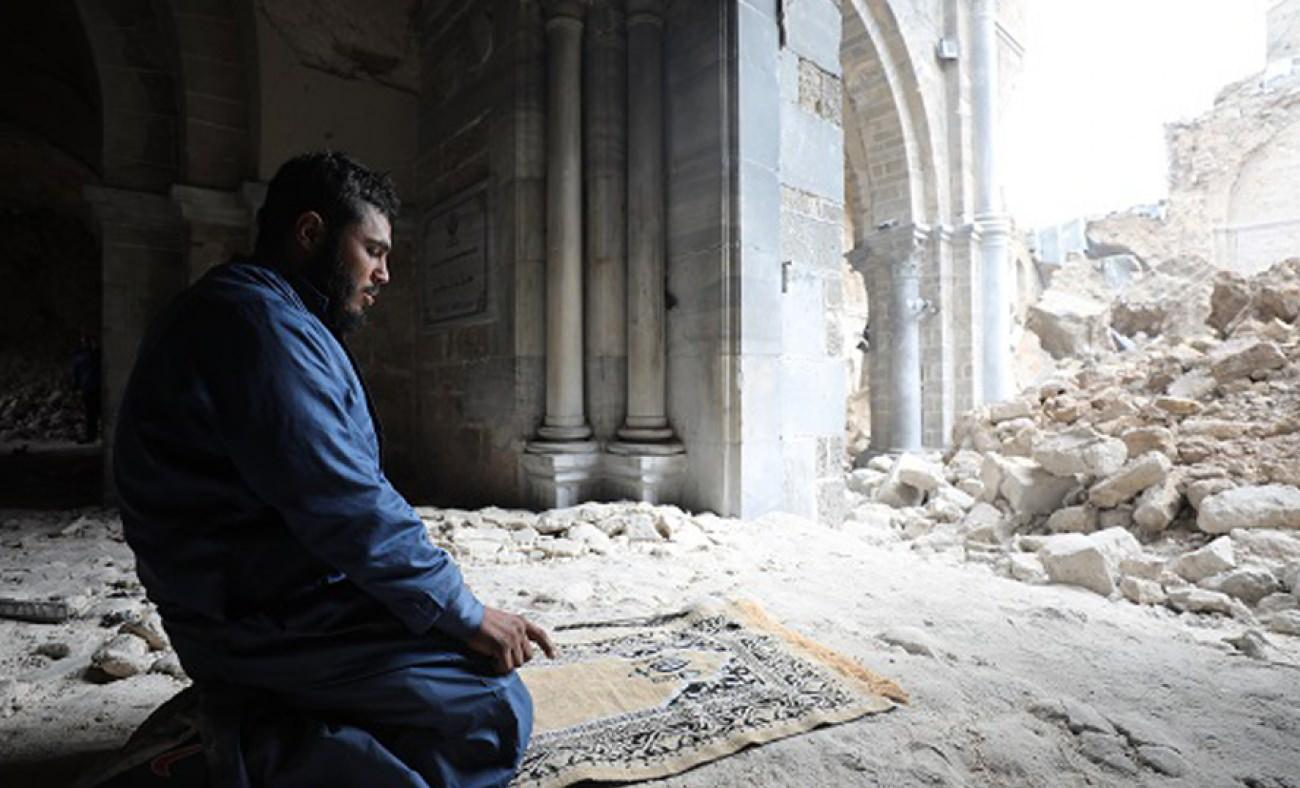 Gazzeli İmam Fadi Arif tüyleri diken diken etti! Cami yıkılsa da ezan sesinden vazgeçmiyor