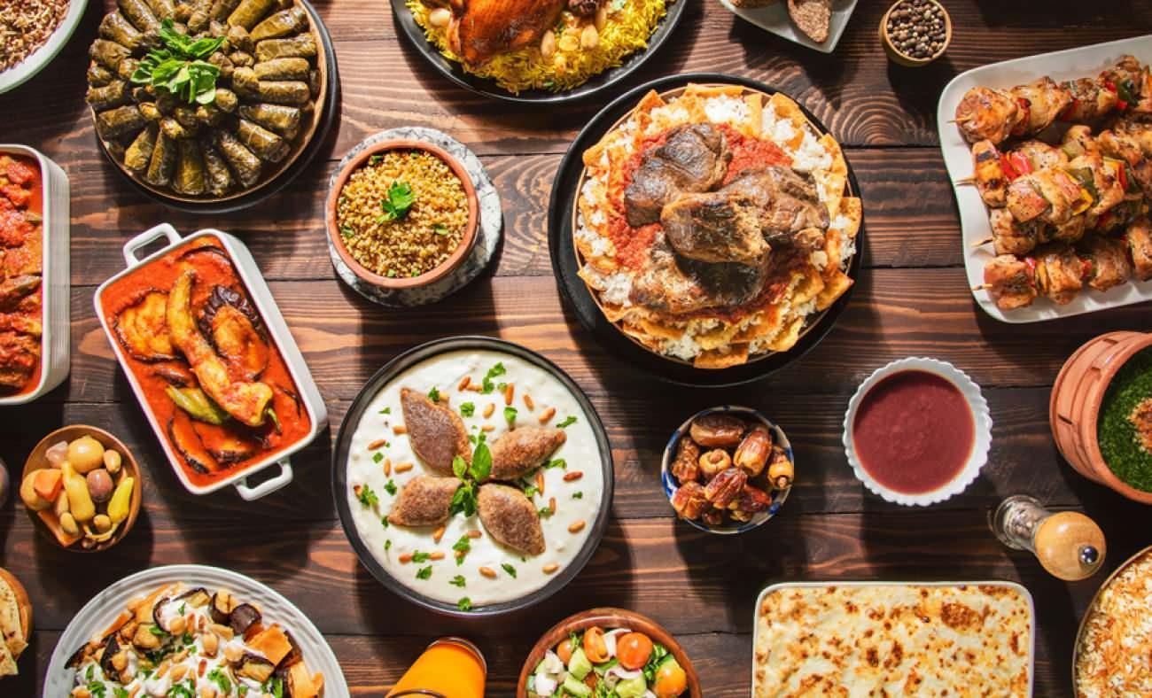 Ramazan bayramında nasıl beslenmeliyiz? Uzman Diyetisyen uyardı: Bu besinlerden uzak durun!
