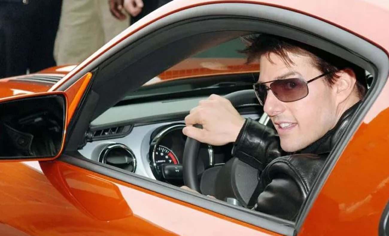 Tom Cruise Bugatti'den inerken resmen can çekişti! Ünlü markadan Cruise'a veto