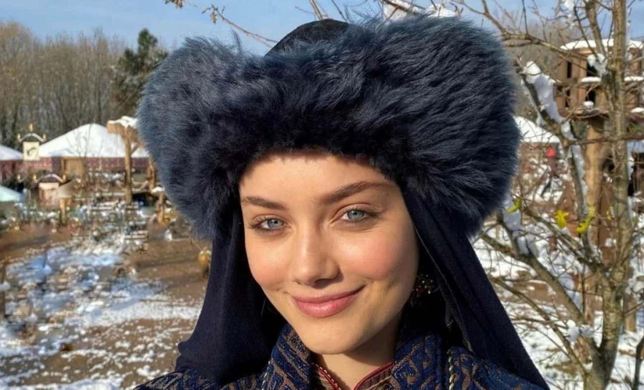Fetihler Sultanı Eleni'den rekor kıran pozlar! Esila Umut kimdir ve kaç yaşında?