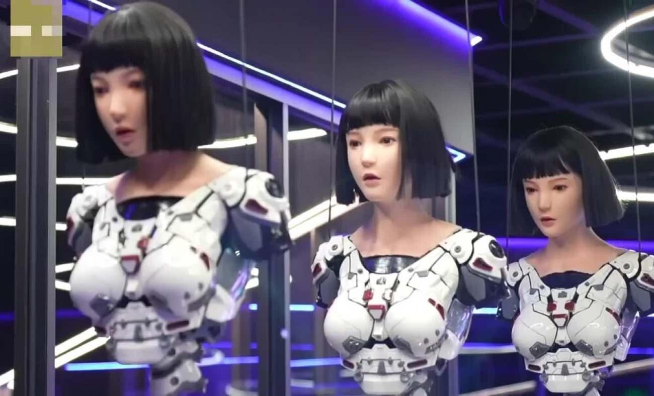 Çin'den yayınlanan görüntüler izleyenleri tedirgin etti! Gerçekçi insansı robotlar...