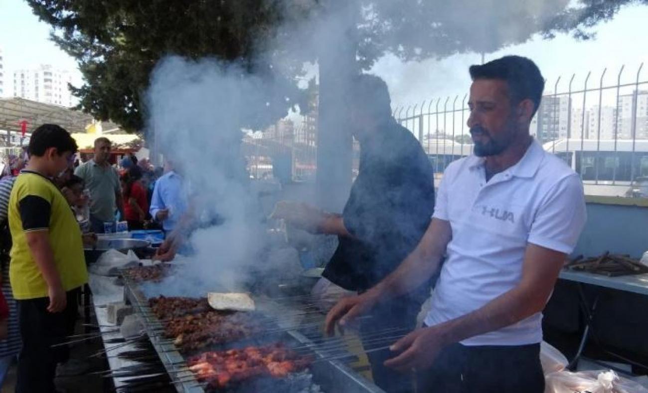 Okul bahçesinde lezzet şöleni! Adana'da üçüncüsü düzenlendi