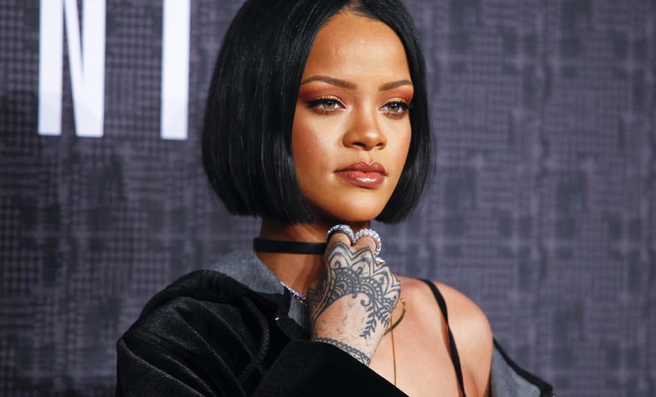 Rihanna'nın saçlarını neden boyattığı ortaya çıktı! Paraya para demeyecek 