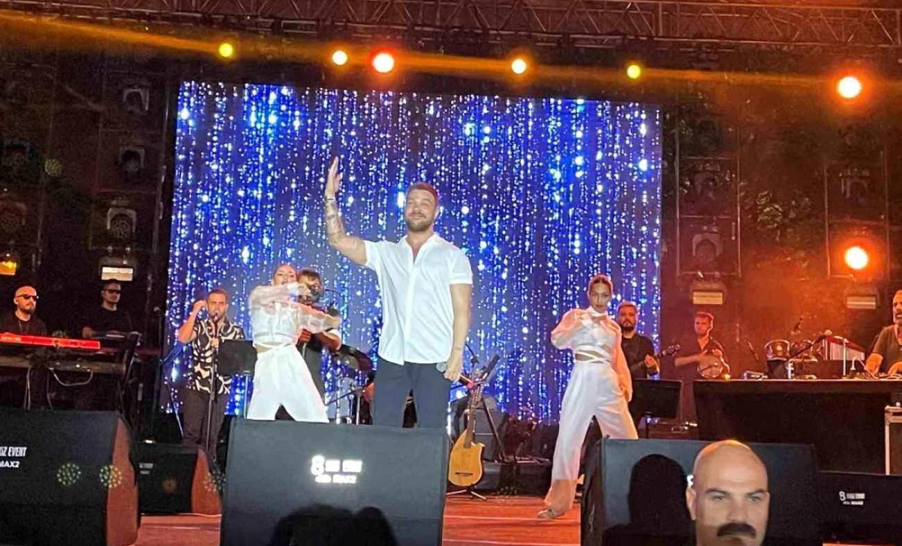 Sultangazi Belediyesi Yaz Konserleri Sinan Akçıl'la Başladı