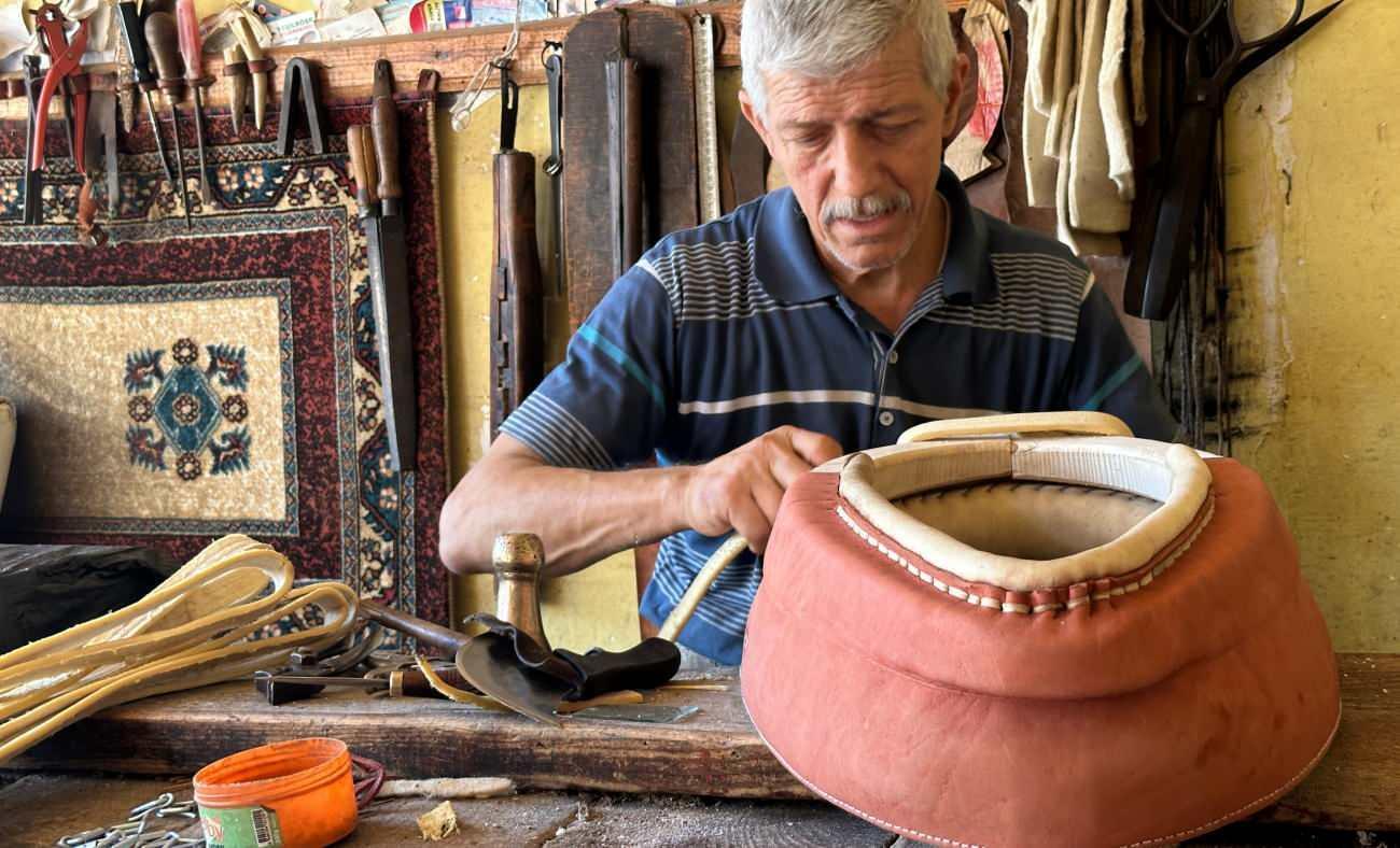 Hüseyin Örükaya: Unutulmaya Yüz Tutmuş Bir Mesleği Yaşatıyor