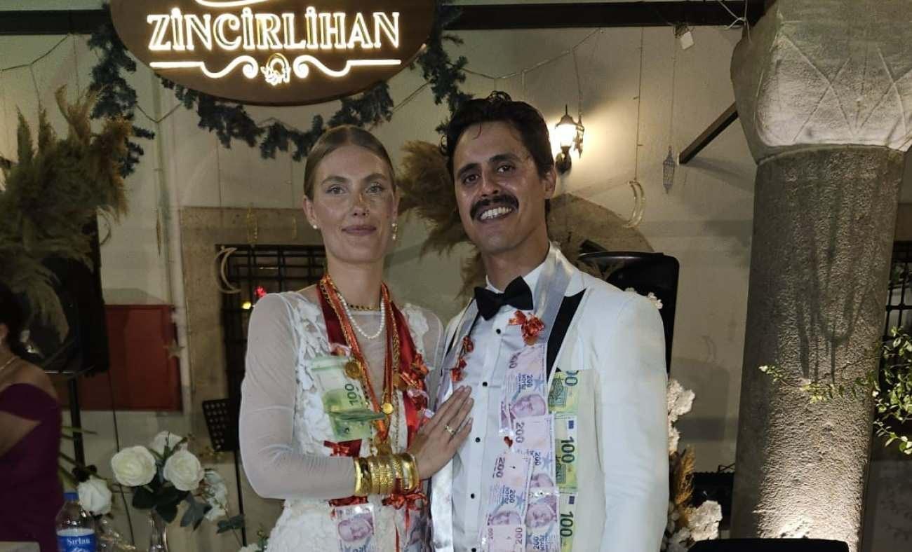 Alman geline T&uuml;rk usul&uuml; d&uuml;ğ&uuml;n! Aydın'da zeybek oynadı