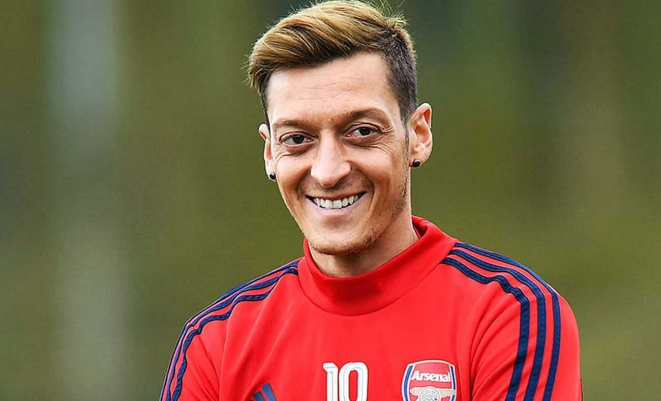 Mesut Özil'den yeni proje! İstanbul'da imza atmaya hazırlanıyor