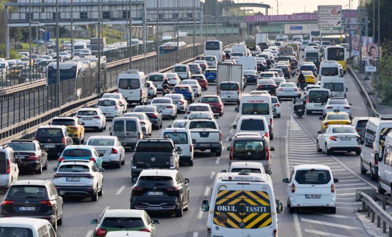 Yola çıkacaklar dikkat: Bugün kapalı olacak yolların listesi