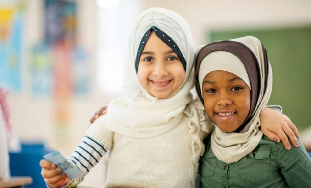 Rusya'dan başörtüsü yasağı! Okullarda dini kıyafet görmek istemiyorlar