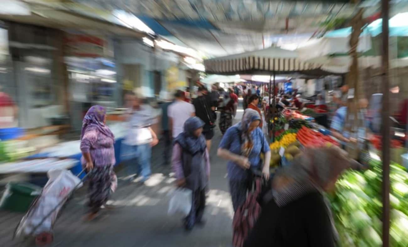 Tire Pazarı yerli ve yabancı turistlerin uğrak noktası haline geldi: 1800 tezgah a&ccedil;ılıyor!