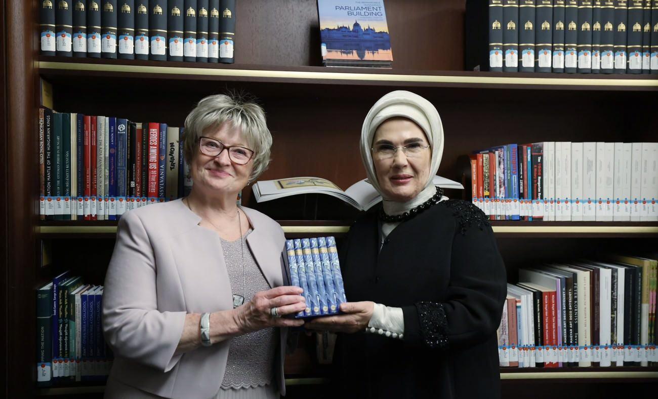 Emine Erdoğan ve Macaristan Cumhurbaşkanının eşi buluştu