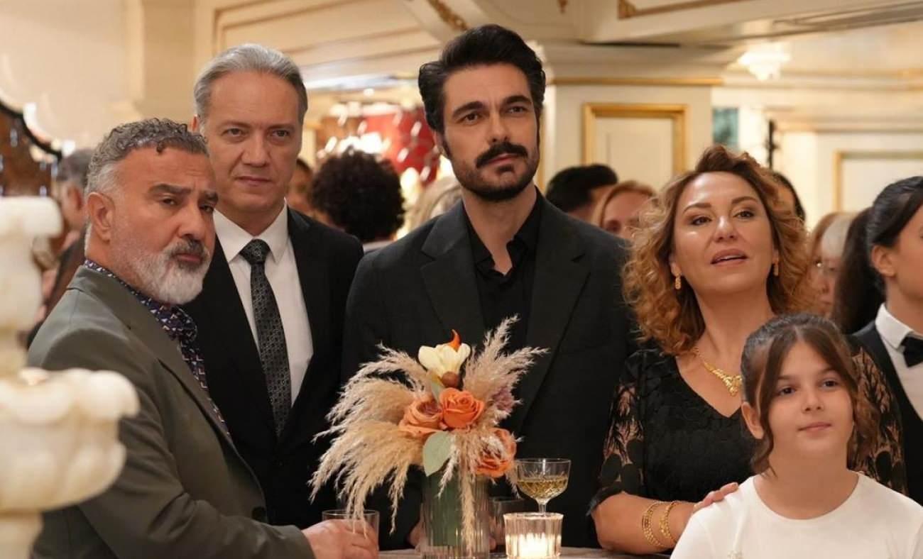 Leyla'nın ünlü oyuncusu diziden apar topar ayrıldı: Rolünü başka oyuncu oynayacak!