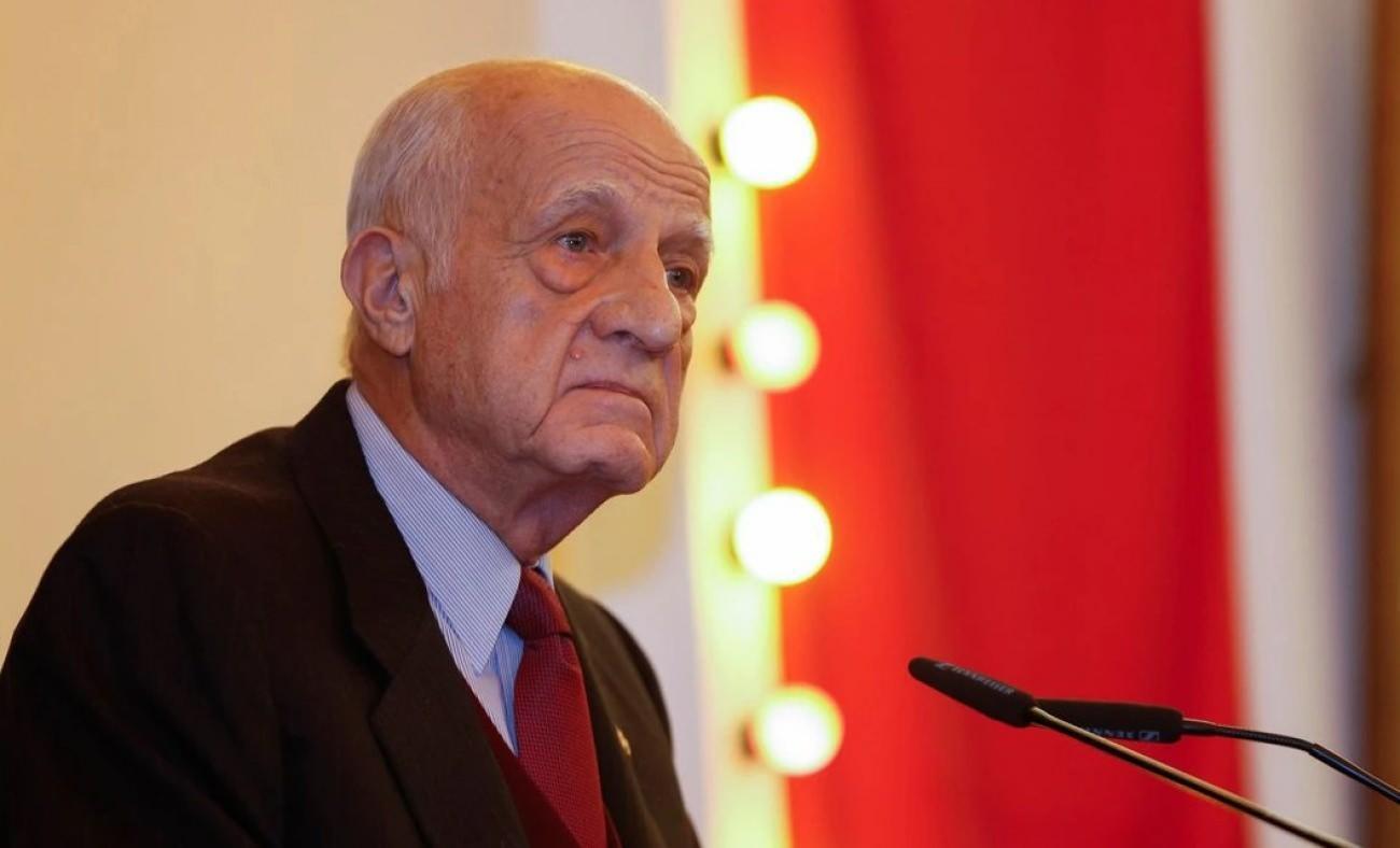 İnan Kıraç 87 yaşında evlendi