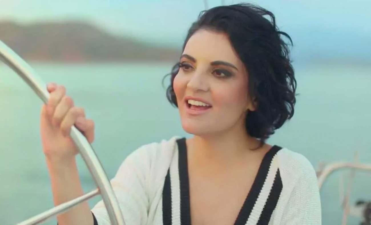 Şarkıcı Göksel'in yüzünün son hali şoke etti! Kimse ne olduğunu anlamadı
