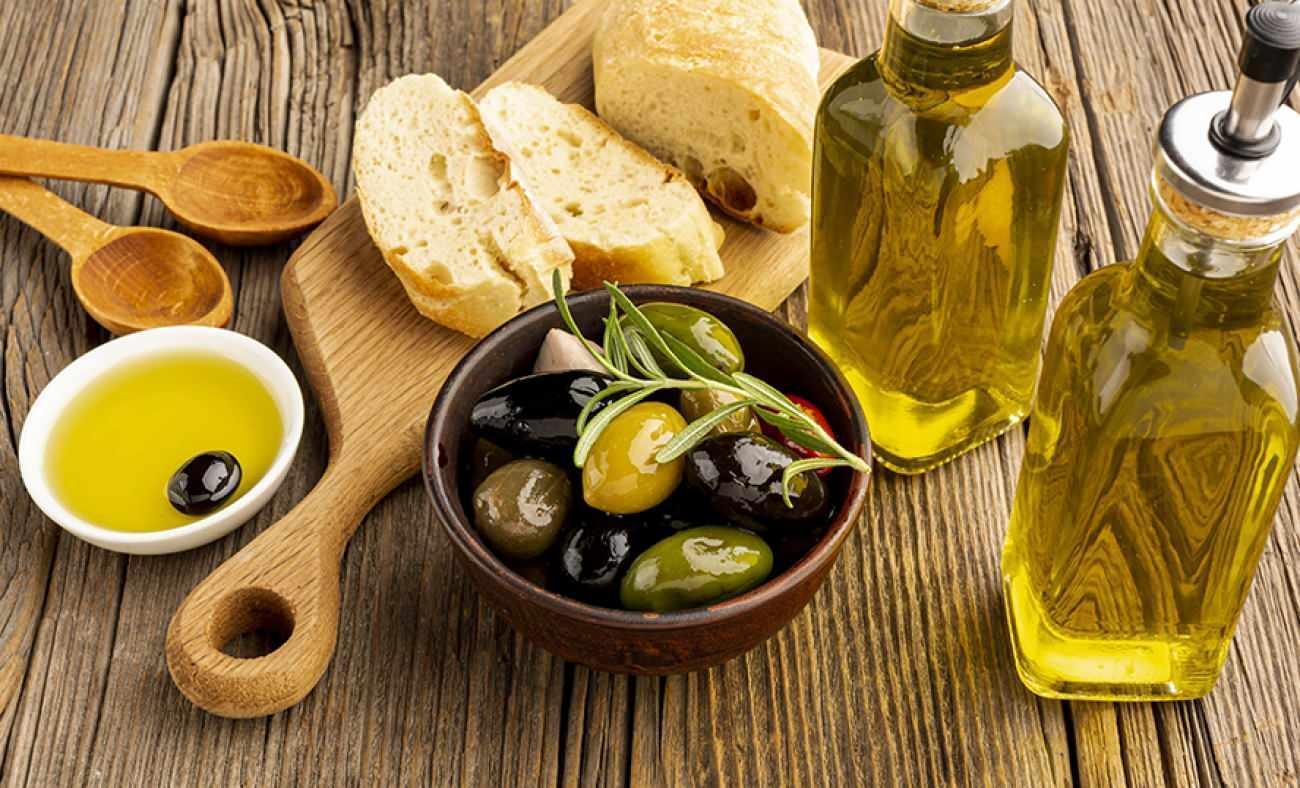 Günde yarım yemek kaşığı bile yeterli: Zeytinyağının faydaları saymakla bitmiyor!