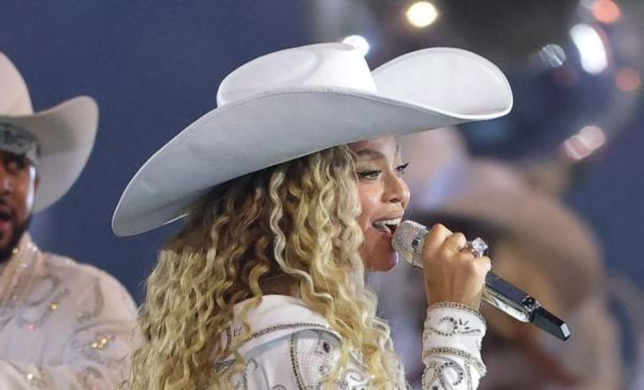 Dünyaca ünlü şarkıcı Beyonce 43 yaşında hayaline kavuştu! İlk Emmy ödülünü kazandı