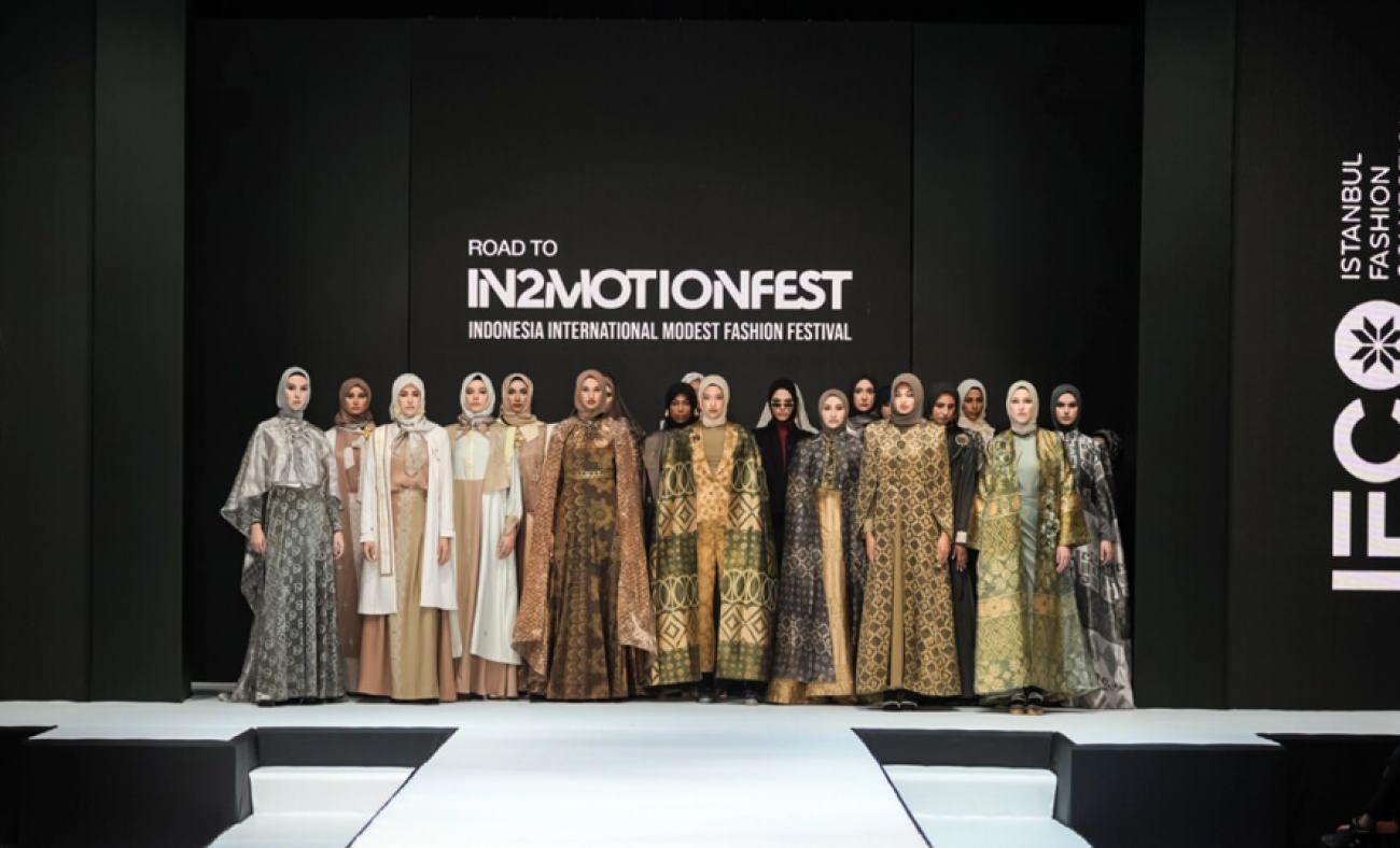 Endonezyalı modacılardan İstanbul’da modest defilesi!