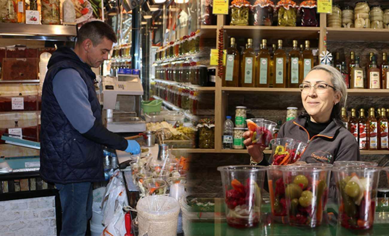 Neşeli Günler filmi gerçek oldu! Eskişehir'de boşanan çift karşılıklı turşu dükkanı açtı!