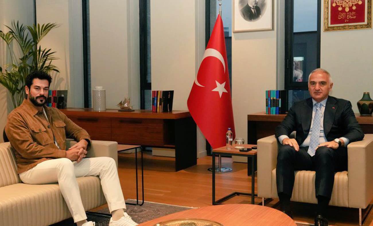 Burak Özçivit’ten Bakan Ersoy’a ziyaret!