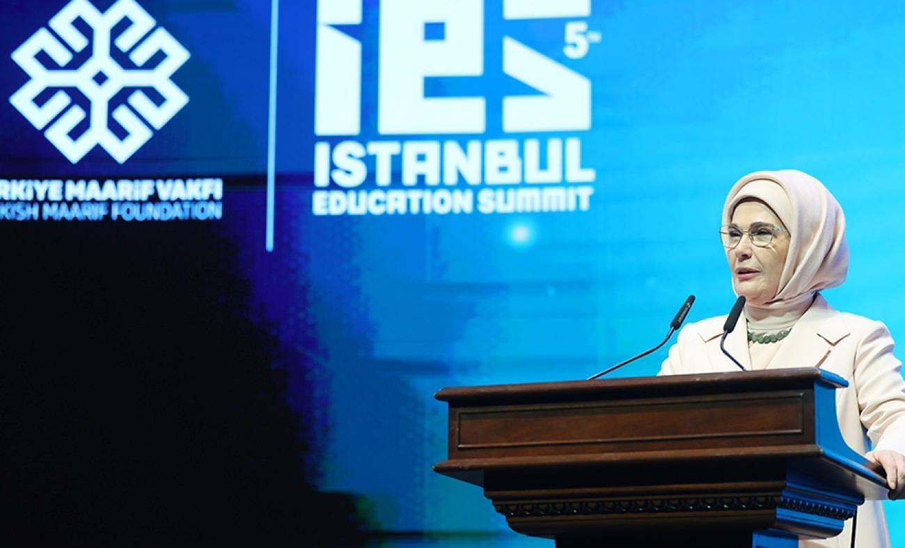 Emine Erdoğan’dan Türkiye Maarif Vakfı 5. İstanbul Eğitim Zirvesi ile ilgili videolu paylaşım!