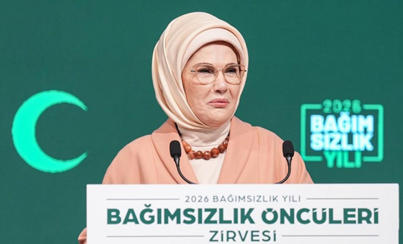 Emine Erdoğan Bağımsızlık &Ouml;nc&uuml;leri Zirvesi'nde konuştu: 2026'yı Bağımsızlık Yılı ilan ediyoruz