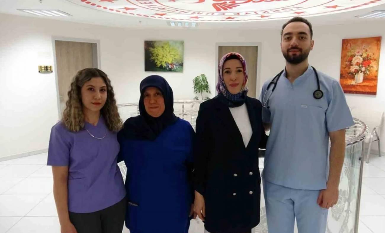Hemşire anneler doktor &ccedil;ocuklarıyla aynı hastanede g&ouml;rev yapıyor