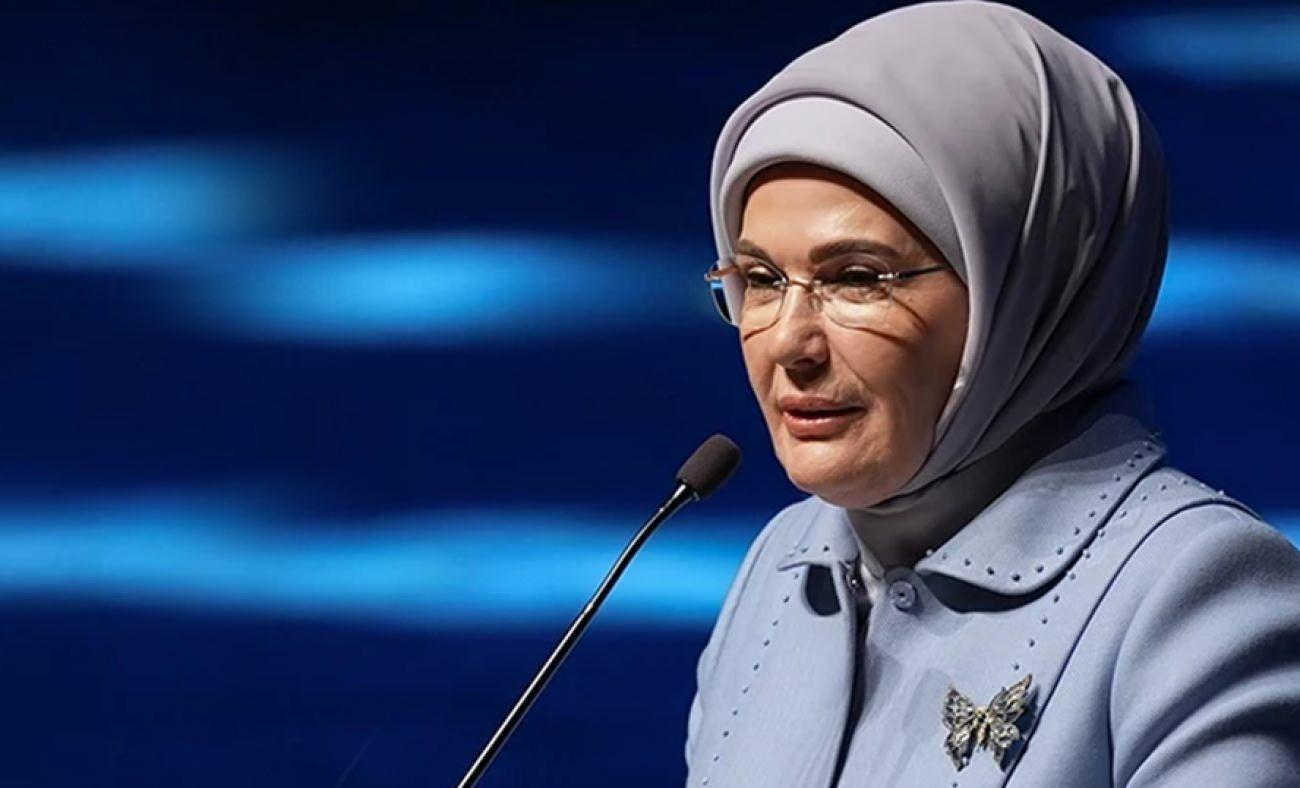 Emine Erdoğan'dan Berat Kandili mesajı: Birlik i&ccedil;inde Ramazan-ı Şerif'e kavuşalım