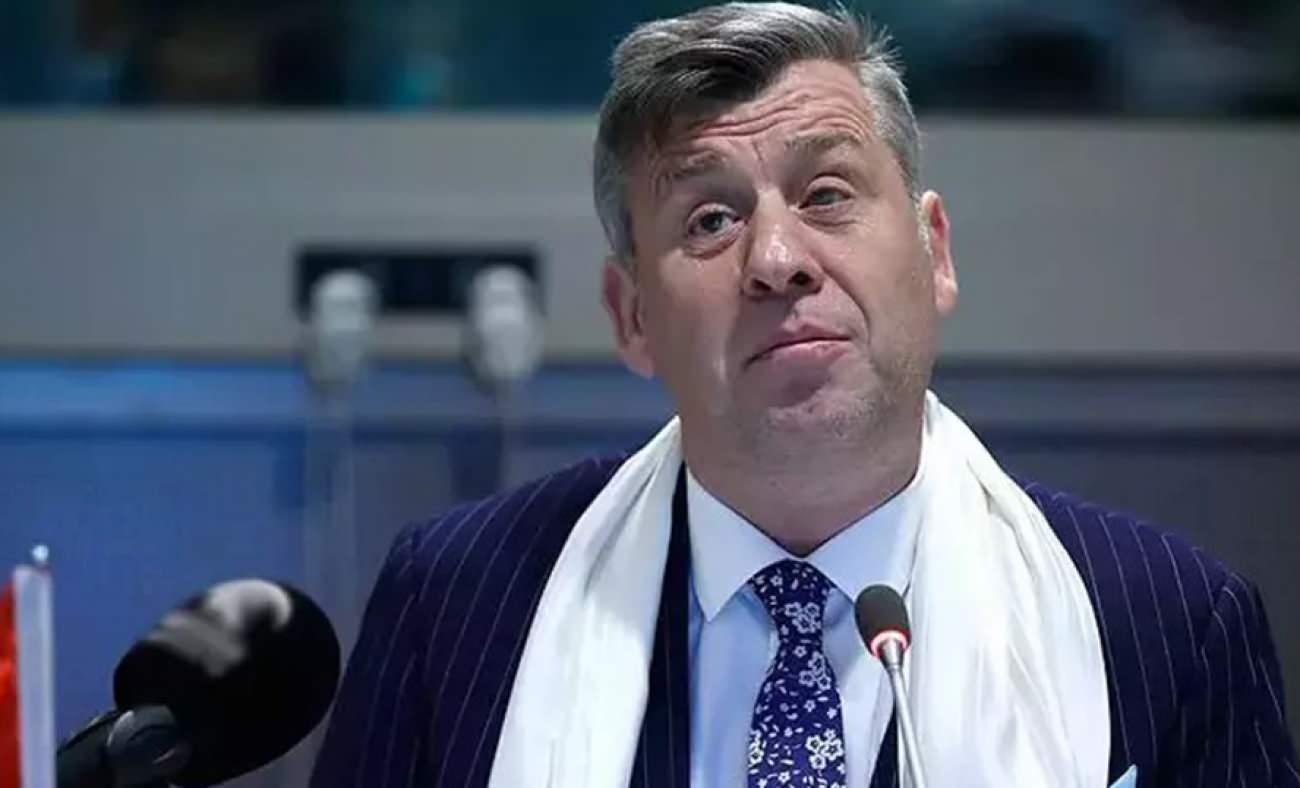 Metin Şent&uuml;rk'ten 'Laiklik' bildirisine sert tepki: 'Utanmıyor musunuz?'