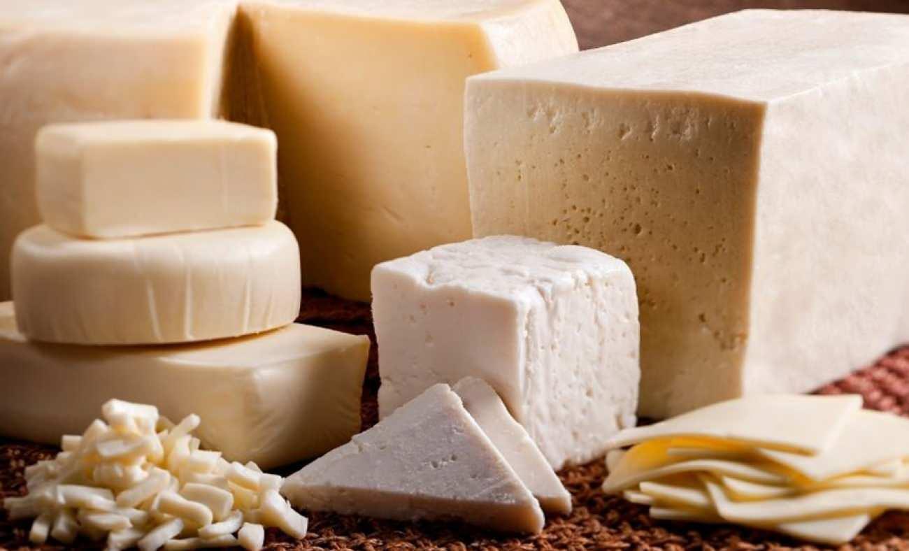 Tek lokmada sağlık sırrı: Uzmanlar d&uuml;nyanın en sağlıklı 3 peynirini a&ccedil;ıkladı!