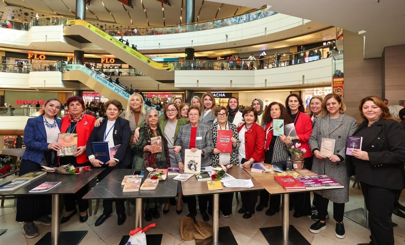 Gaziantep B&uuml;y&uuml;kşehir Belediye Başkanı Fatma Şahin 8 Mart&rsquo;ta kadın &ccedil;alışanlarla buluştu