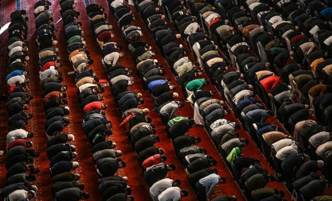 Bayram namazı saat ka&ccedil;ta 2026? İllere g&ouml;re Ramazan bayramı namaz saatleri!