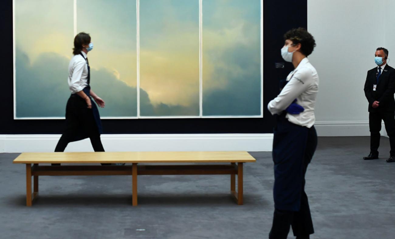 Sanat d&uuml;nyasında milyarlar havada u&ccedil;uştu: Satış rakamı dudak u&ccedil;uklattı!