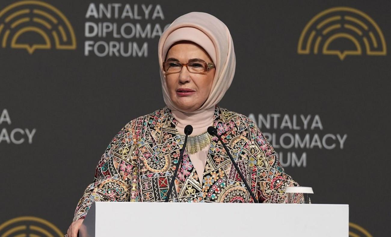 Emine Erdoğan'dan Antalya Diplomasi Forumu'na ilişkin videolu paylaşım