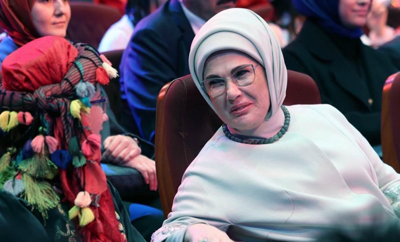 Emine Erdoğan'dan TRT 48. Uluslararası 23 Nisan &Ccedil;ocuk Şenliği Programı'na ilişkin paylaşım