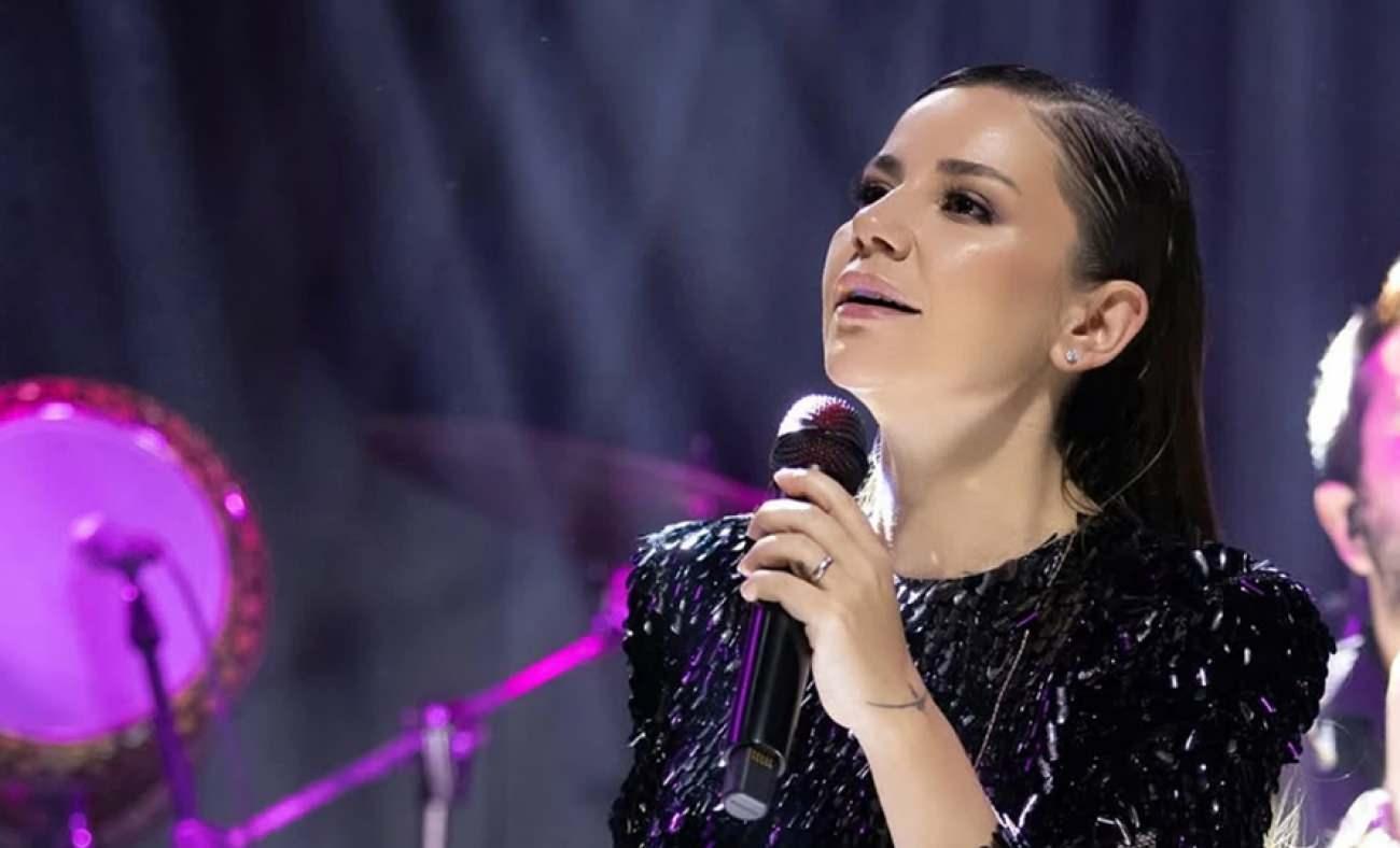 Merve &Ouml;zbey'den anlamlı proje: K&ouml;y okulları i&ccedil;in harekete ge&ccedil;ti!
