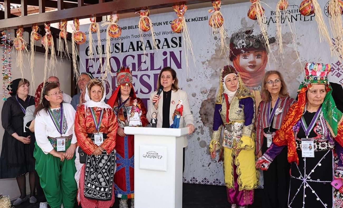 Ezogelin fig&uuml;r&uuml; sanatla harmanlandı: 6. Uluslararası Ezogelin Y&ouml;resel Bebek &Ccedil;alıştayı başladı