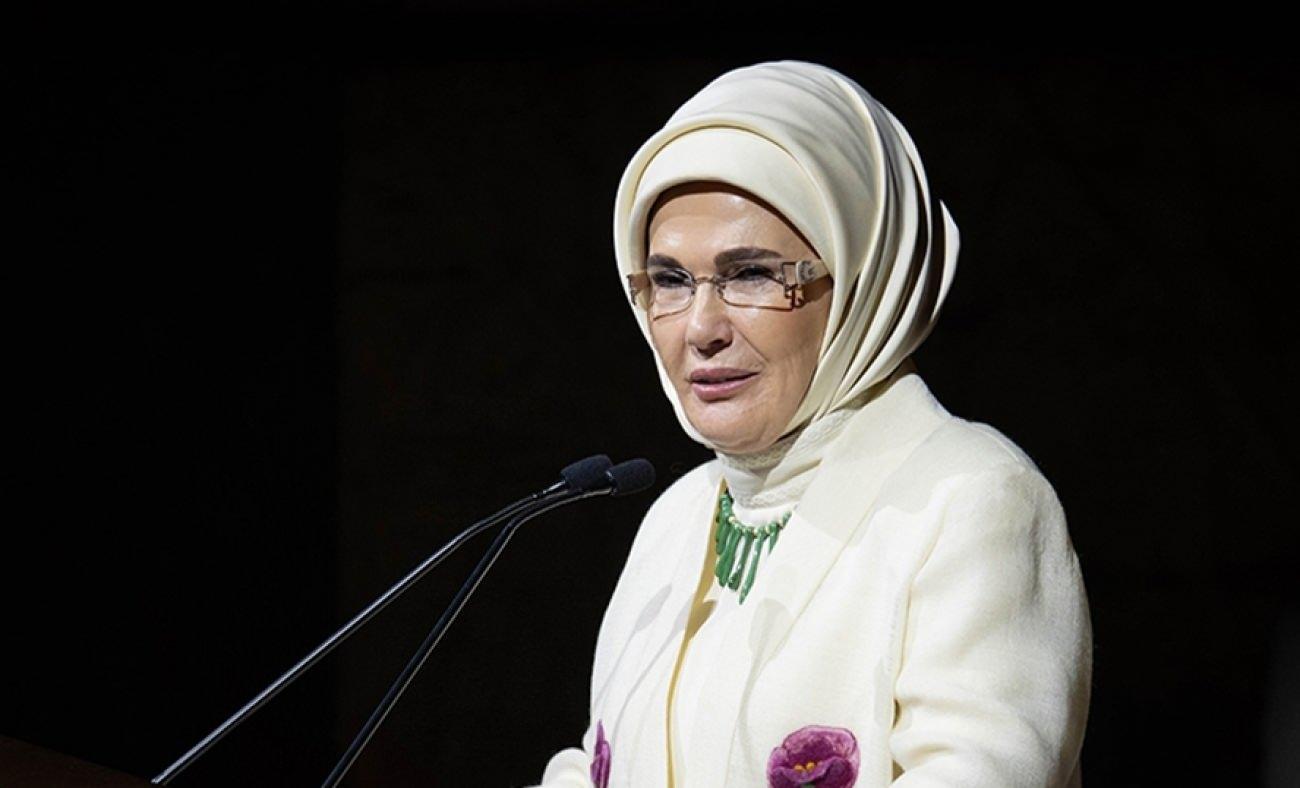 Emine Erdoğan'dan 5 Mayıs 'D&uuml;nya Ebeler G&uuml;n&uuml;' mesajı!