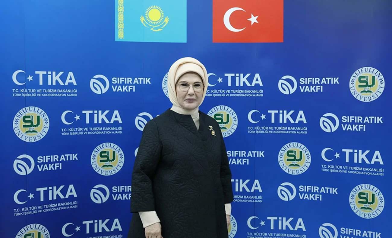 Emine Erdoğan Kazakistan'da Sıfır Atık Eğitim Laboratuvarı'nın a&ccedil;ılışını ger&ccedil;ekleştirdi
