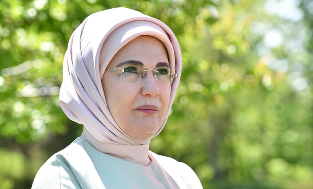 Emine Erdoğan'dan 19 Mayıs mesajı: "İstiklal uğruna başlatılan b&uuml;y&uuml;k m&uuml;cadelenin adıdır"