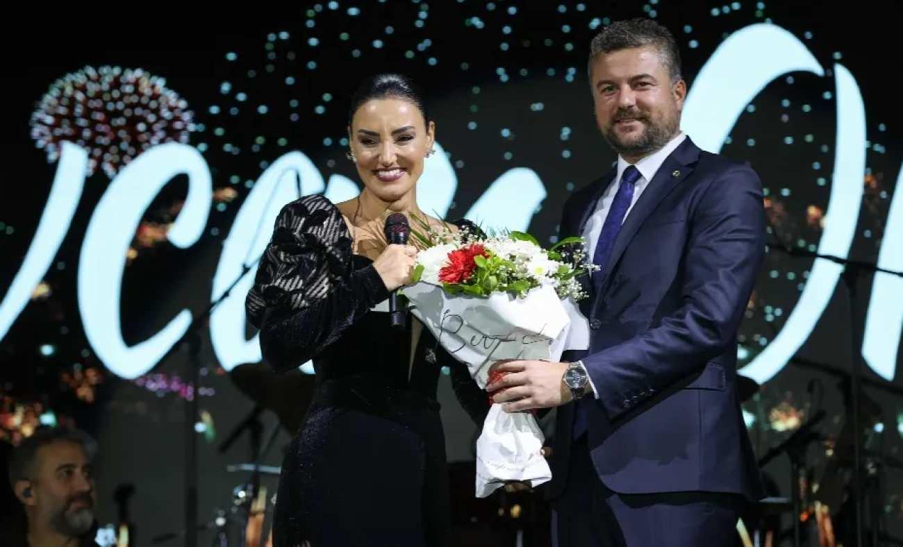 Skandal Phuket tatili sonrası duyurdu! Sevcan Orhan Buca Belediye Başkanı ile evleniyor!