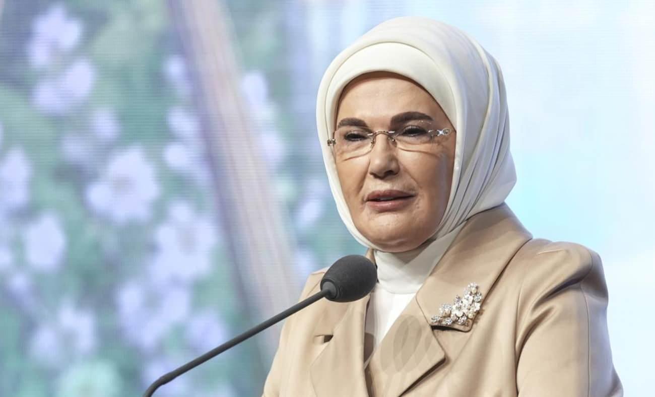 Emine Erdoğan'dan İstanbul'un fethinin 573. yılı paylaşımı!