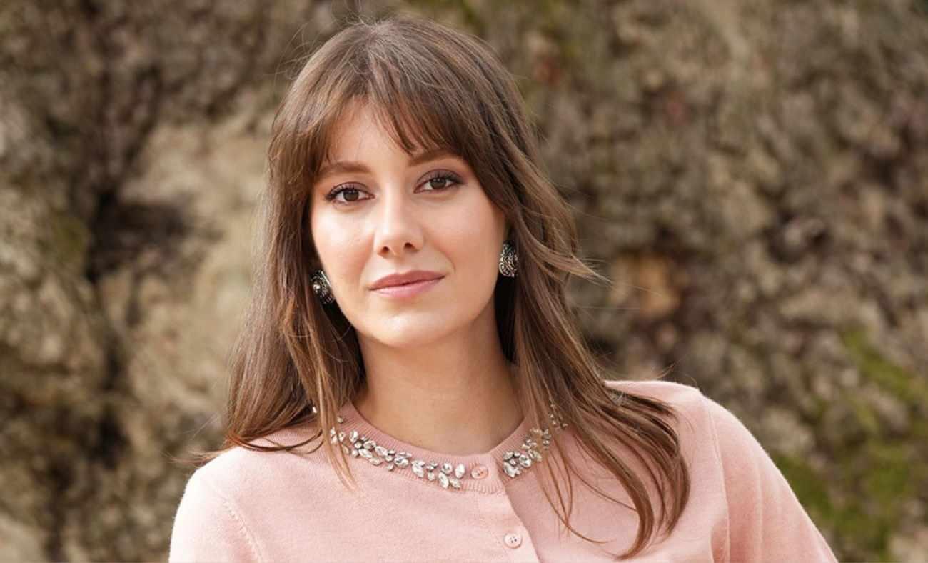  Beril Pozam&rsquo;dan samimi itiraflar: "İnşirah Suresi'ni duyunca g&ouml;nl&uuml;mden vuruldum"