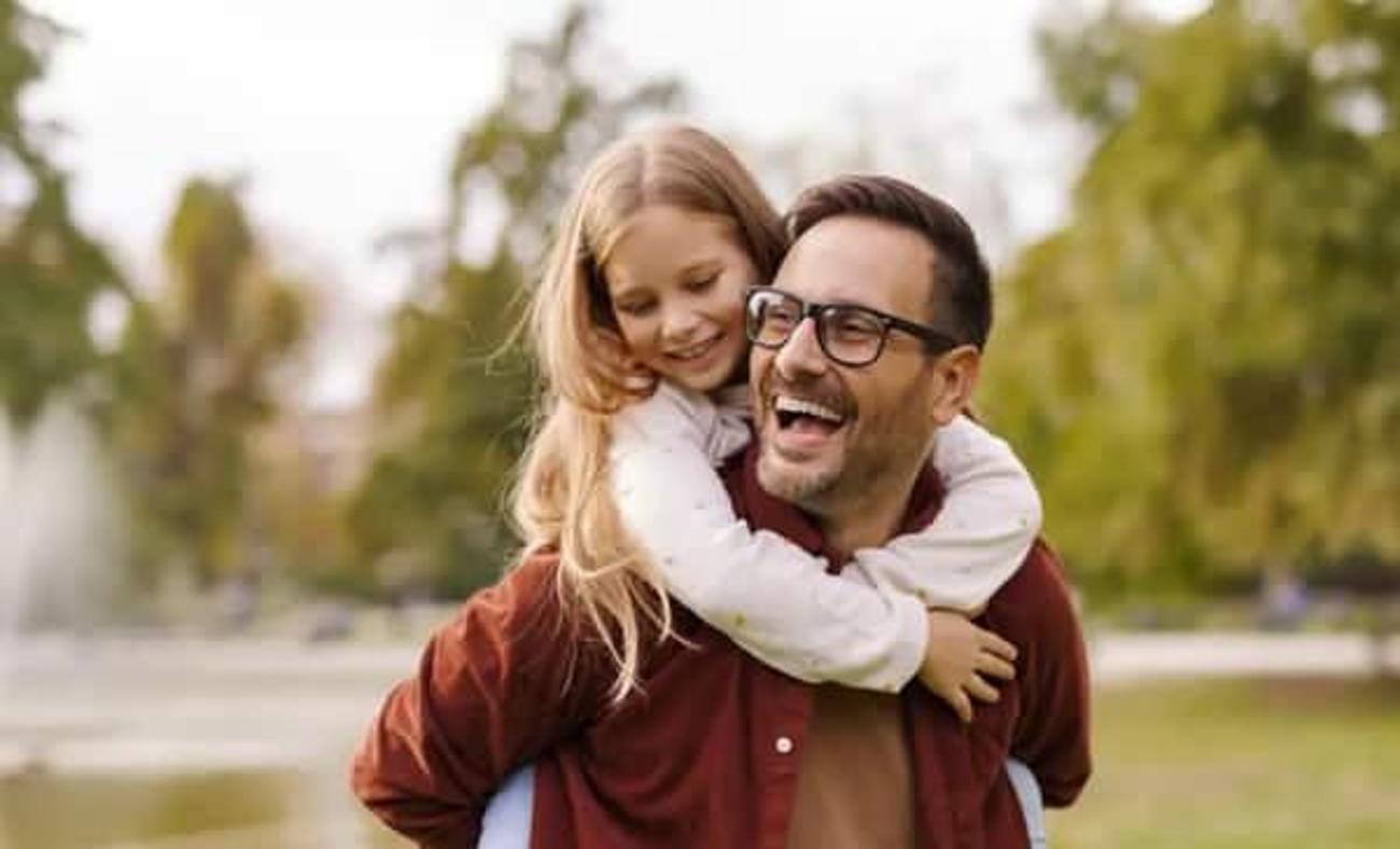 Babalık anlayışı değişti! &Ccedil;ocuklar babadan artık para değil, zaman istiyor