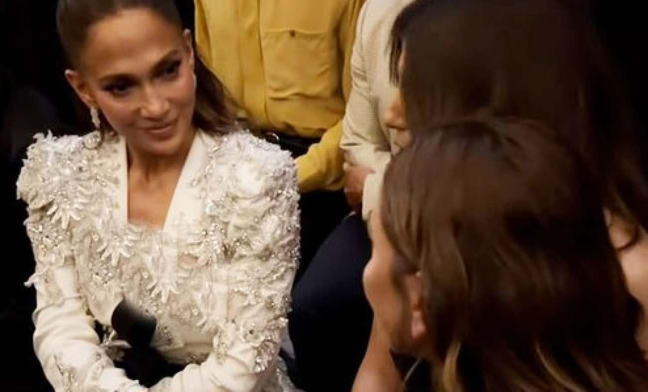 Jennifer Lopez ve Hadise bir araya geldi: İkilinin samimi halleri dikkat &ccedil;ekti