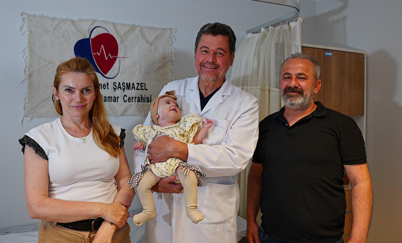 Anne karnında teşhis edildi! Minik Elif 4 ameliyatla hayata tutundu