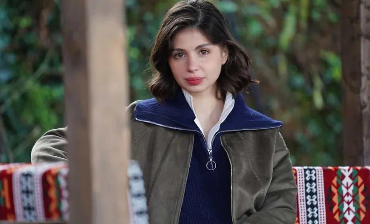 Sosyal medyayı ikiye b&ouml;len &ouml;d&uuml;l! T&uuml;rk Fizik Derneği'nden Zeynep Atılgan'a &ouml;d&uuml;l!