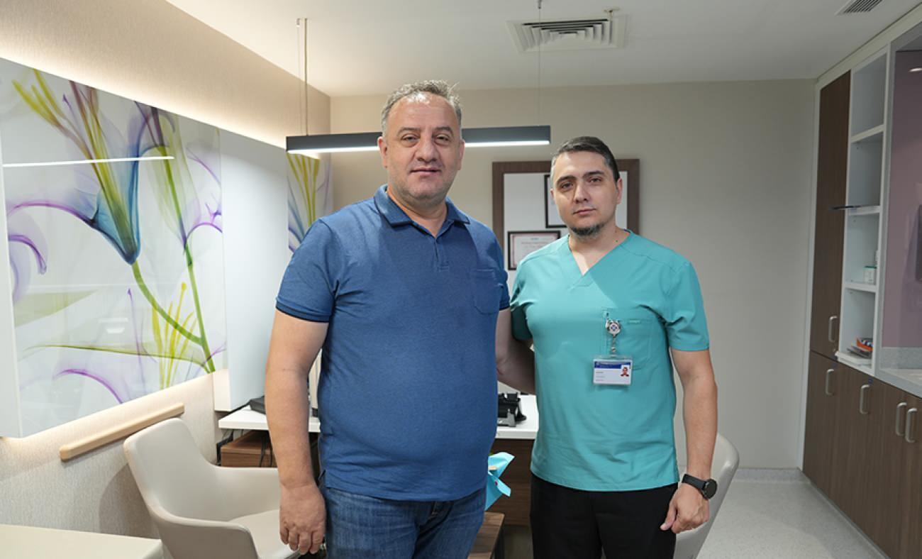 15 yıldır kolunda taşıyordu! 15 santimetrelik dev kitleden ablasyonla kurtuldu