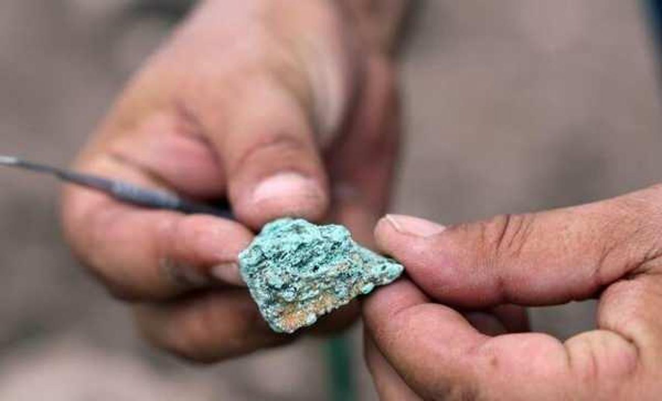 2026'nın en &ouml;nemli tarihi keşfi! Diyarbakır &Ccedil;ay&ouml;n&uuml; Tepesi'nde madencilik at&ouml;lyesi bulundu